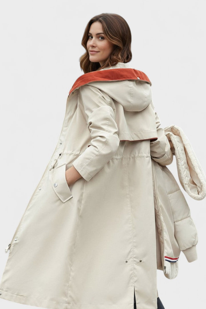 Giada | Cappotto Lungo con Cappuccio e Dettagli Chic